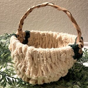 Vintage Rustic Farmhouse Handmade Basket